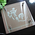 筆文字表札（ガラス表札タイプ・正方形：150mm）
